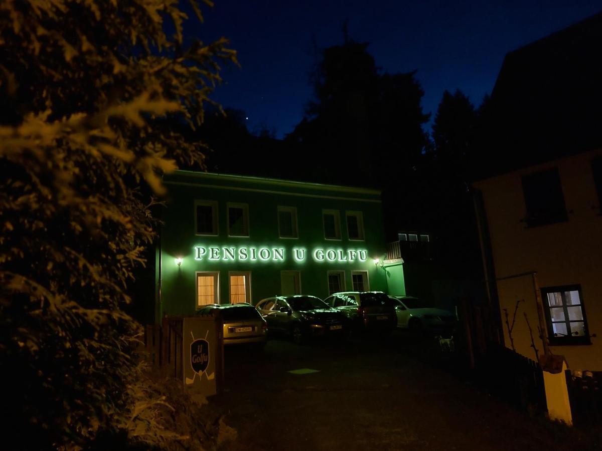 Pension U Golfu Cihelny Karlovy Vary Kültér fotó