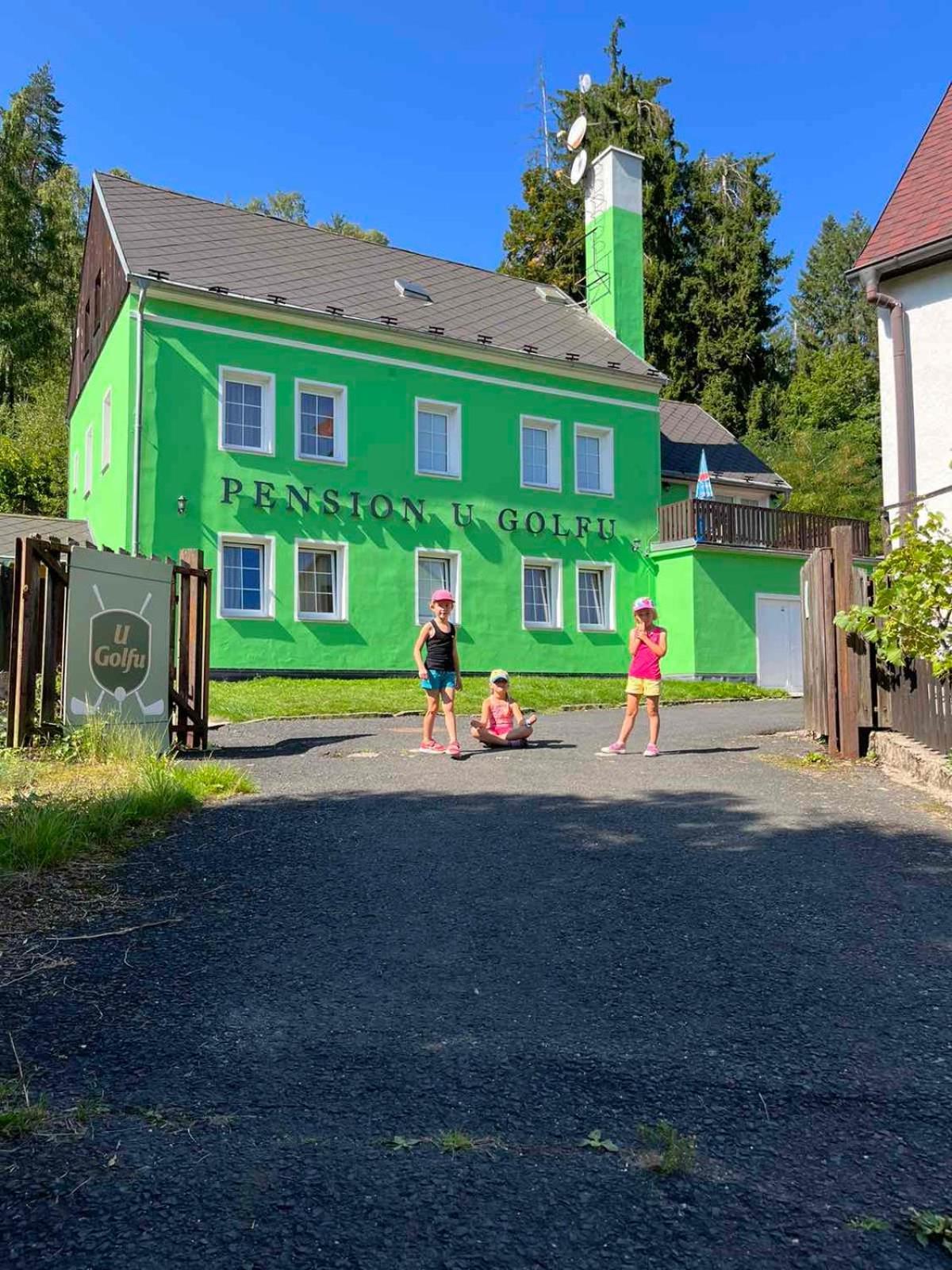 Pension U Golfu Cihelny Karlovy Vary Kültér fotó