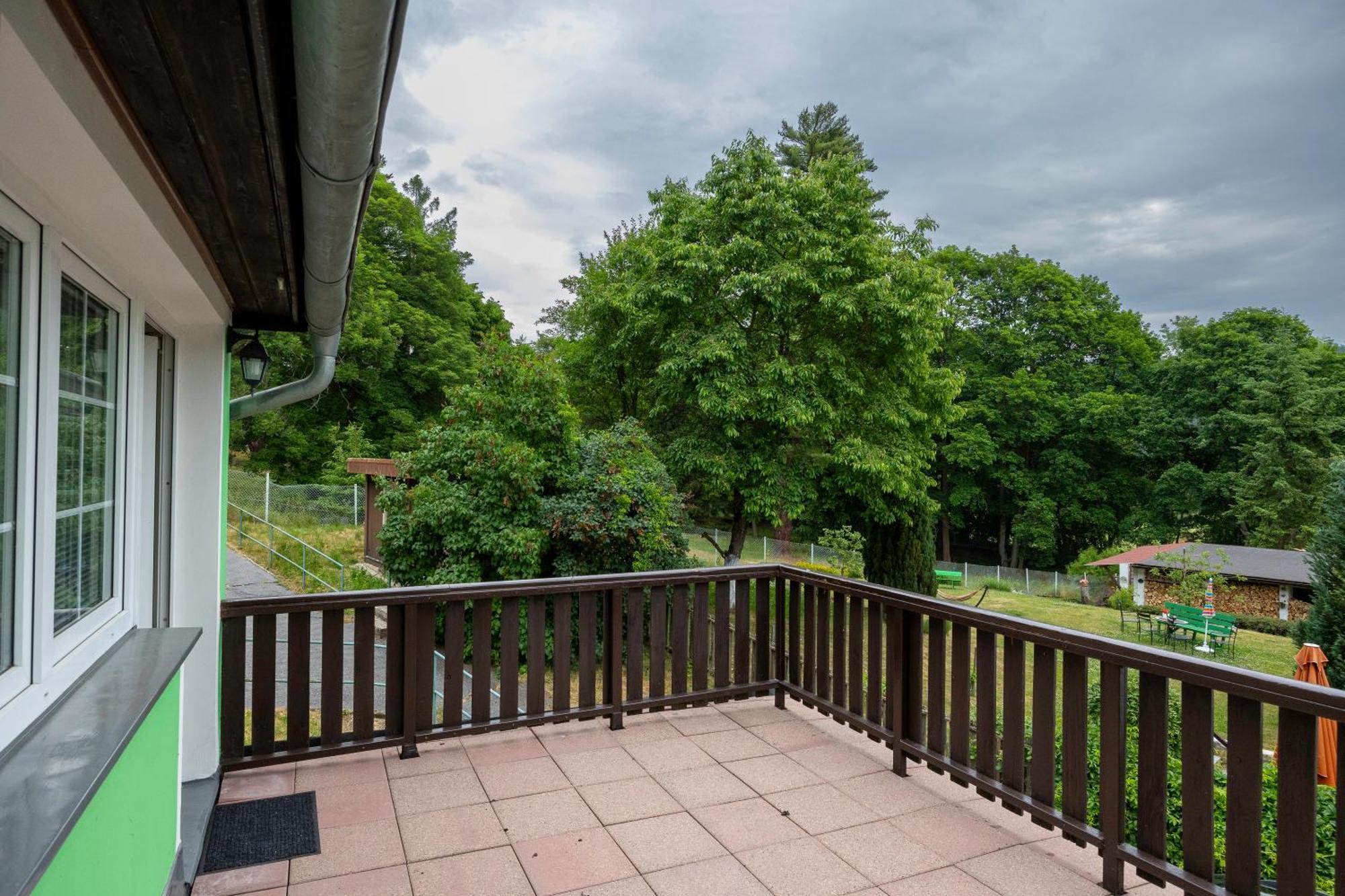 Pension U Golfu Cihelny Karlovy Vary Kültér fotó