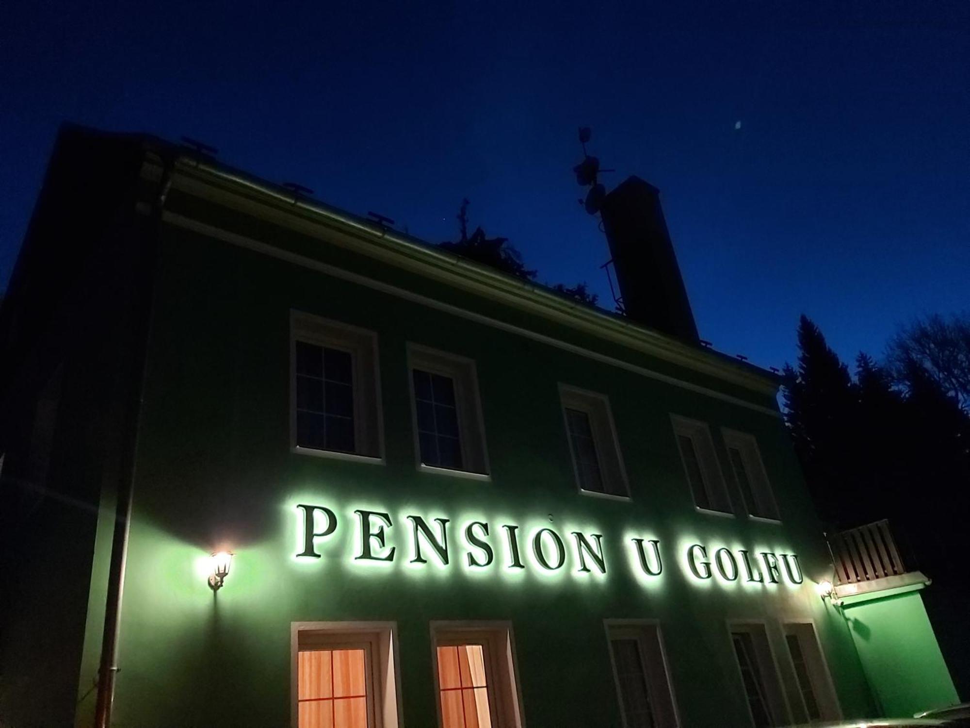 Pension U Golfu Cihelny Karlovy Vary Kültér fotó