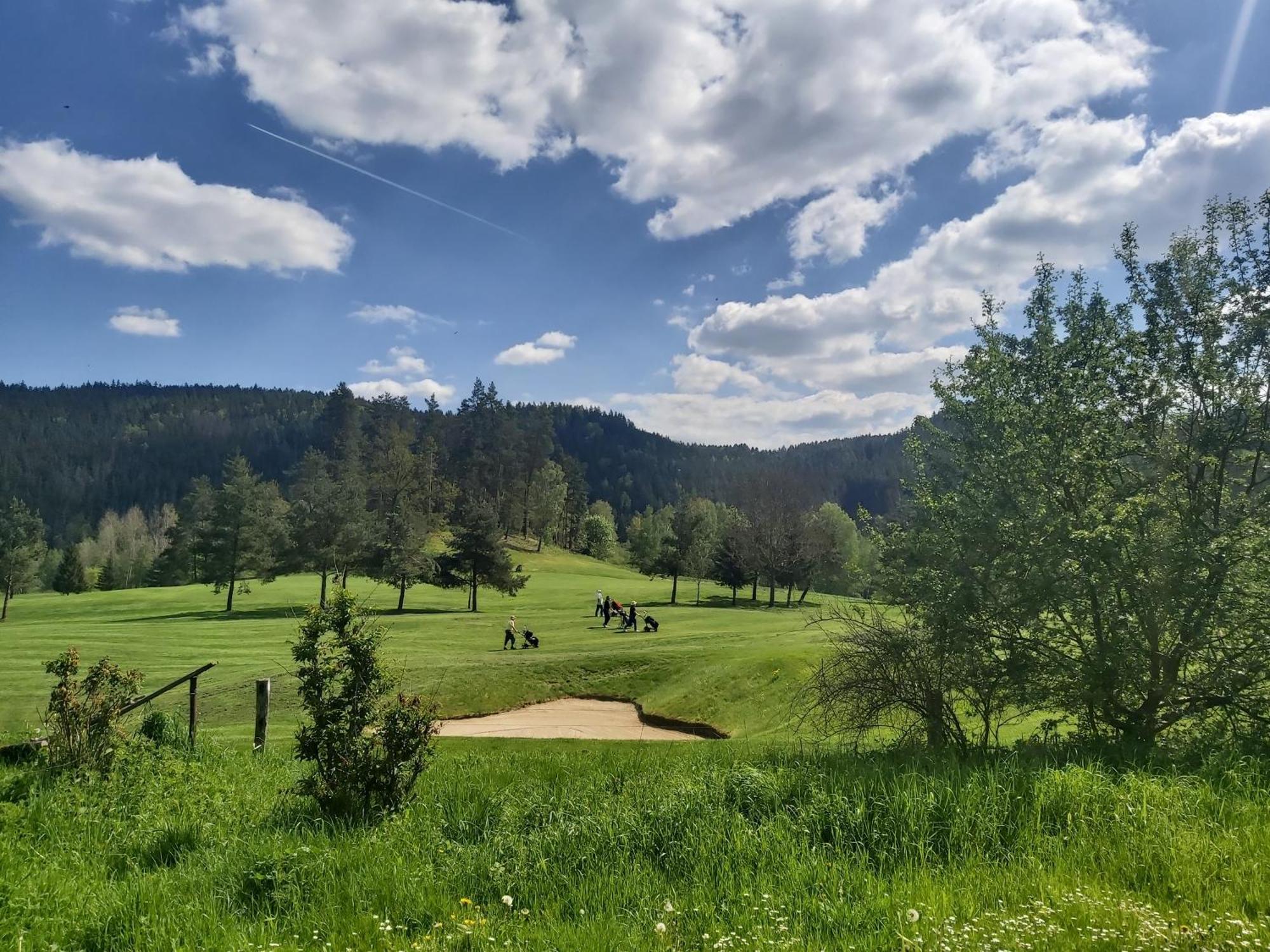Pension U Golfu Cihelny Karlovy Vary Kültér fotó